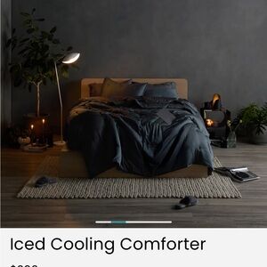 Iced Cooling Comforter - Black